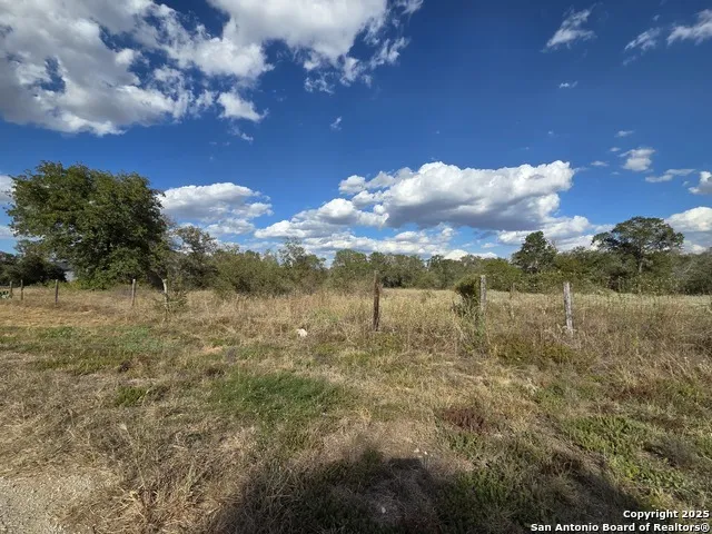1830 Clear Lake Poteet, TX 78065