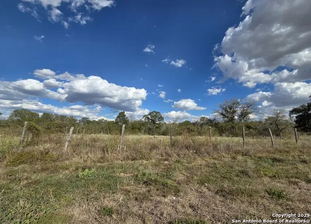 1830 Clear Lake Poteet, TX 78065