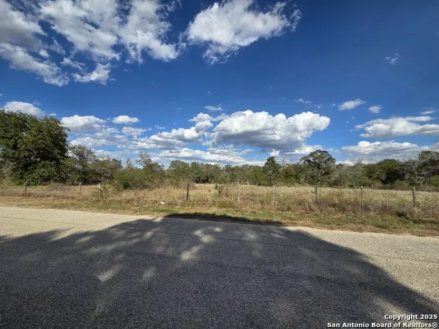 1830 Clear Lake Poteet, TX 78065