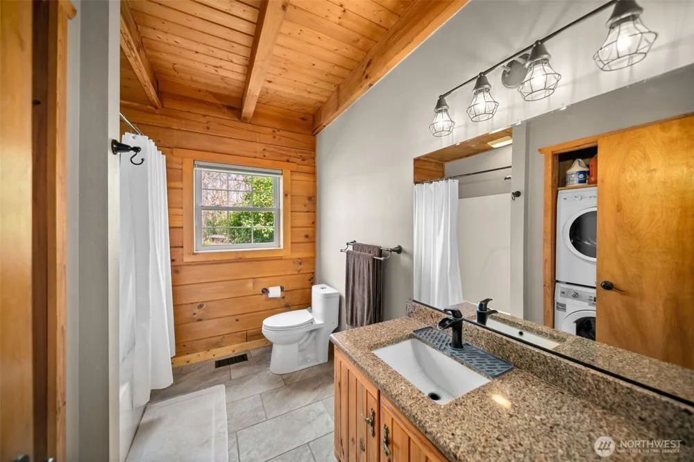 134 Thorburn Lane Malaga, WA 98828