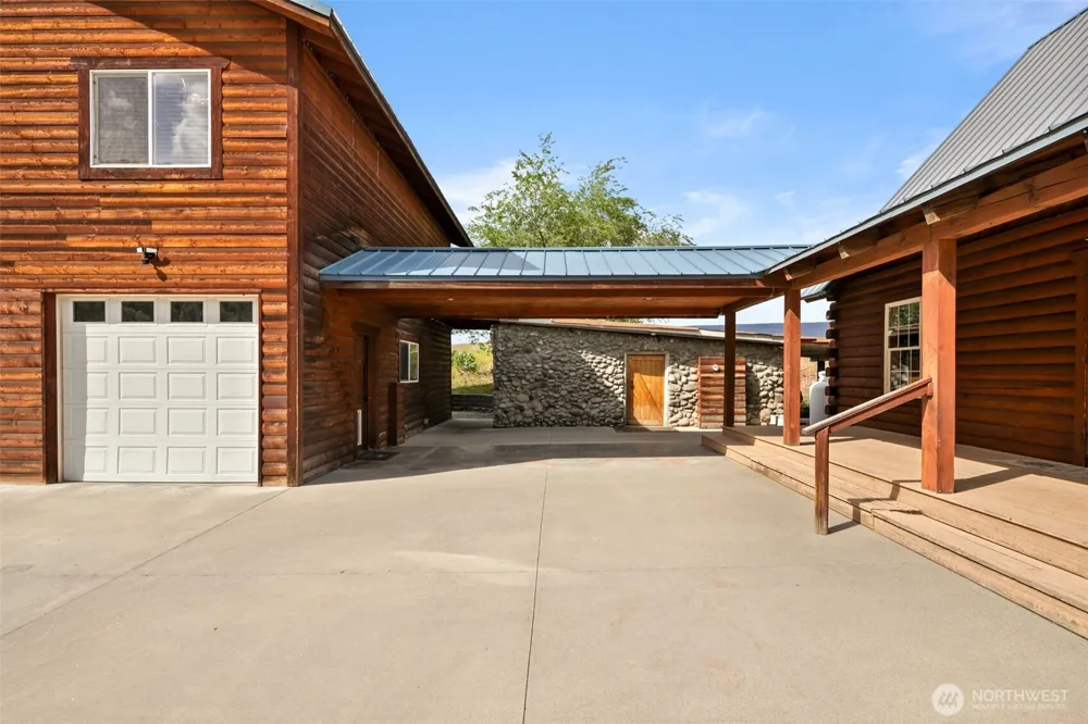 134 Thorburn Lane Malaga, WA 98828