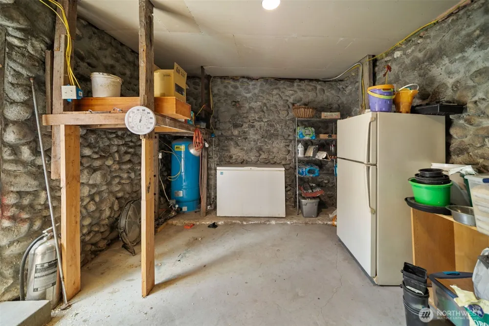 134 Thorburn Lane Malaga, WA 98828