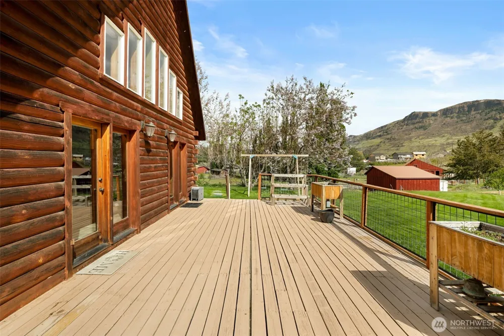 134 Thorburn Lane Malaga, WA 98828