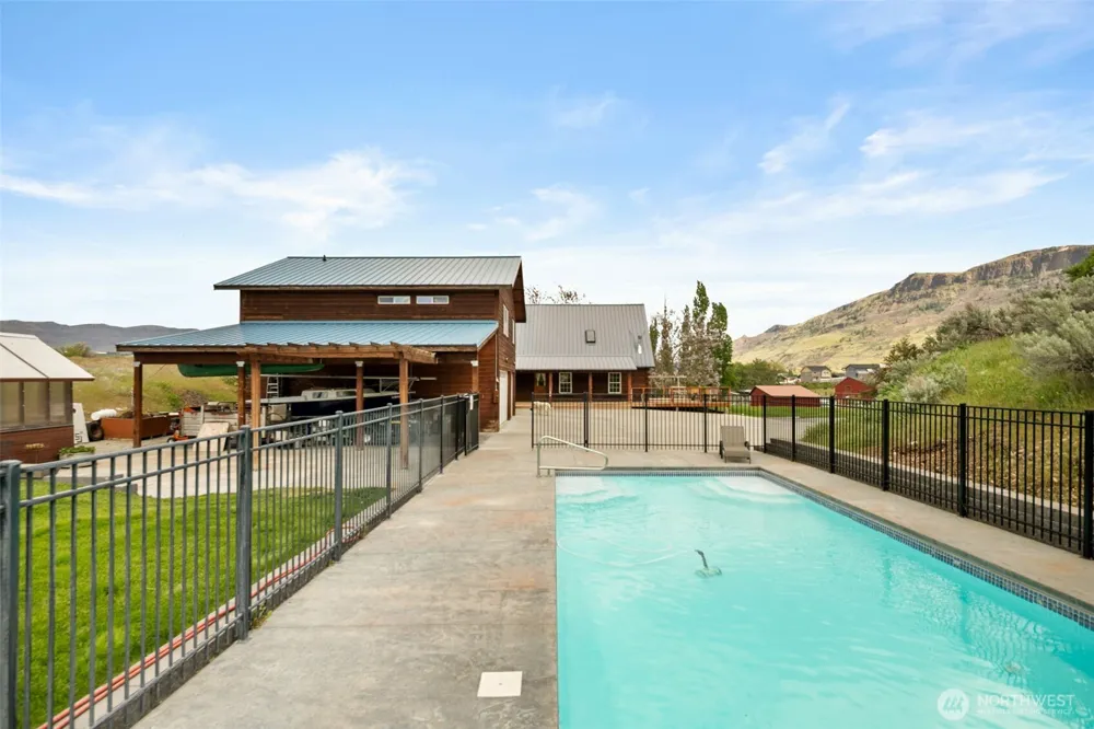 134 Thorburn Lane Malaga, WA 98828