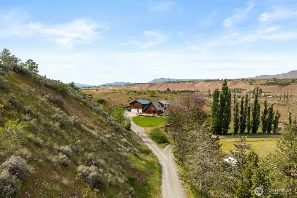 134 Thorburn Lane Malaga, WA 98828