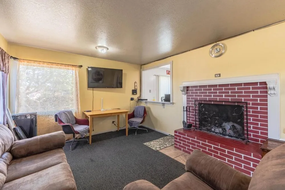 1484 Sonoma Avenue Seaside, CA 93955