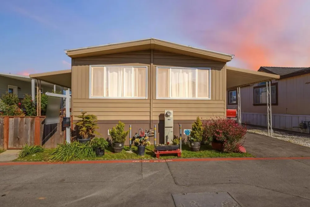 20 Russell Road #59 Salinas, CA 93906