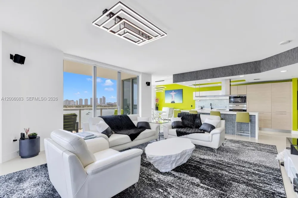 17111 Biscayne Blvd #909 North Miami Beach, FL 33160
