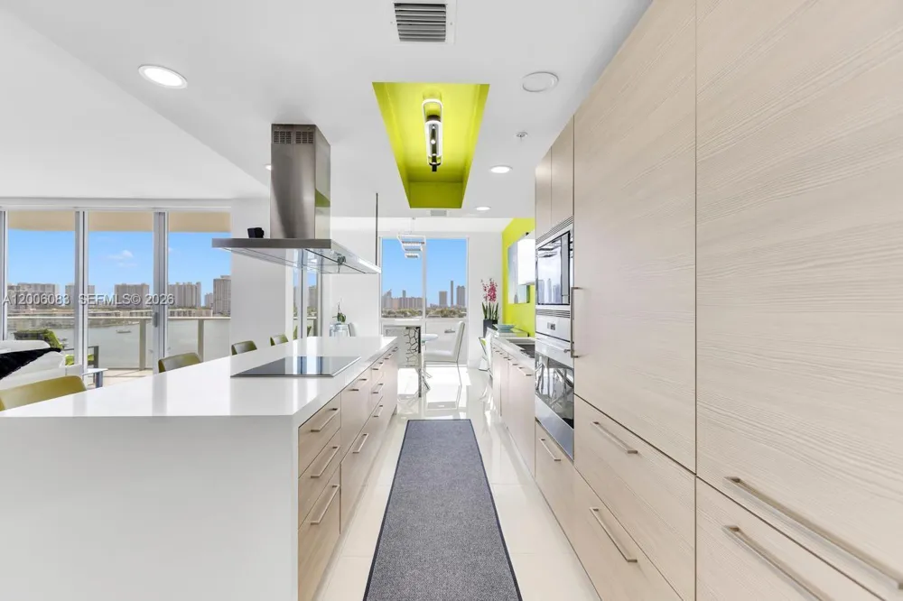 17111 Biscayne Blvd #909 North Miami Beach, FL 33160