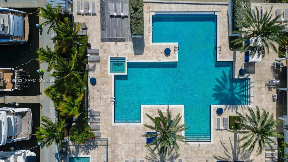 17111 Biscayne Blvd #909 North Miami Beach, FL 33160