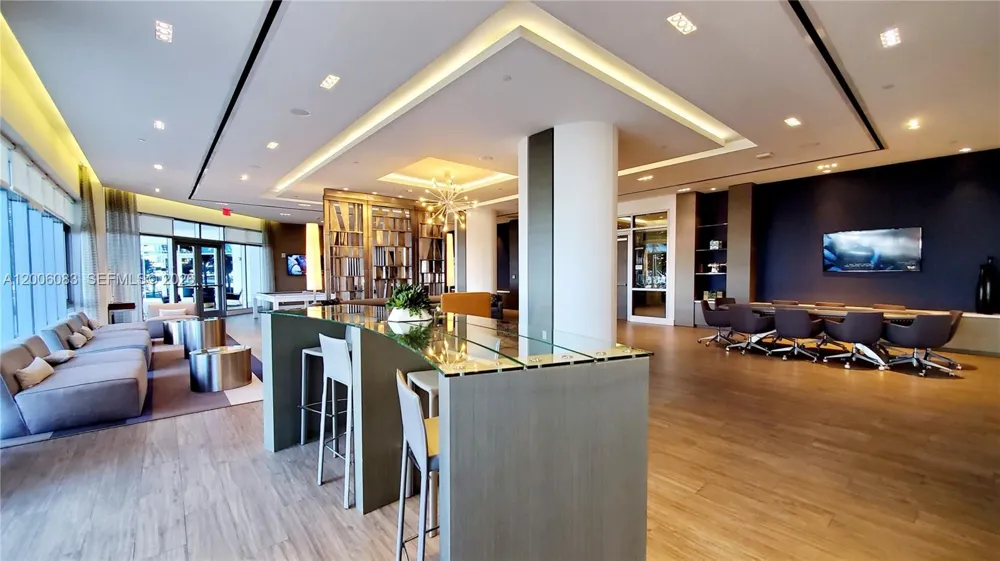 17111 Biscayne Blvd #909 North Miami Beach, FL 33160