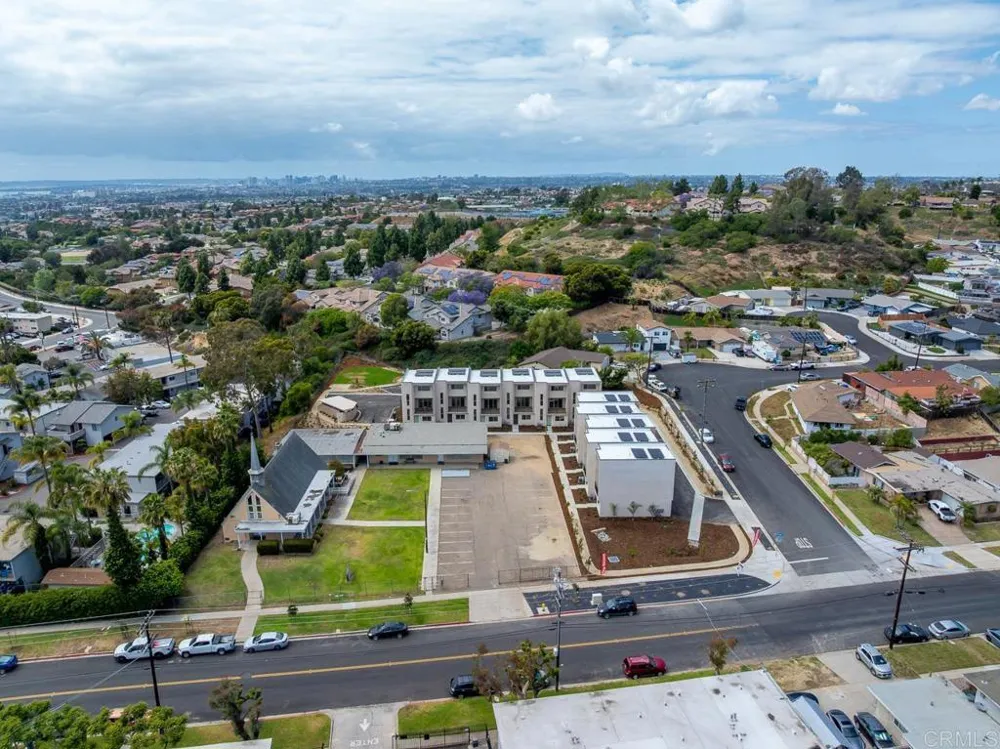 2244 Calle Chanate Paradise Hills, CA 92139
