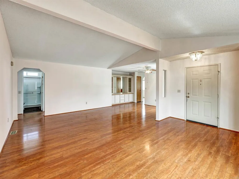1164 Via Santa Paulo Vista, CA 92081