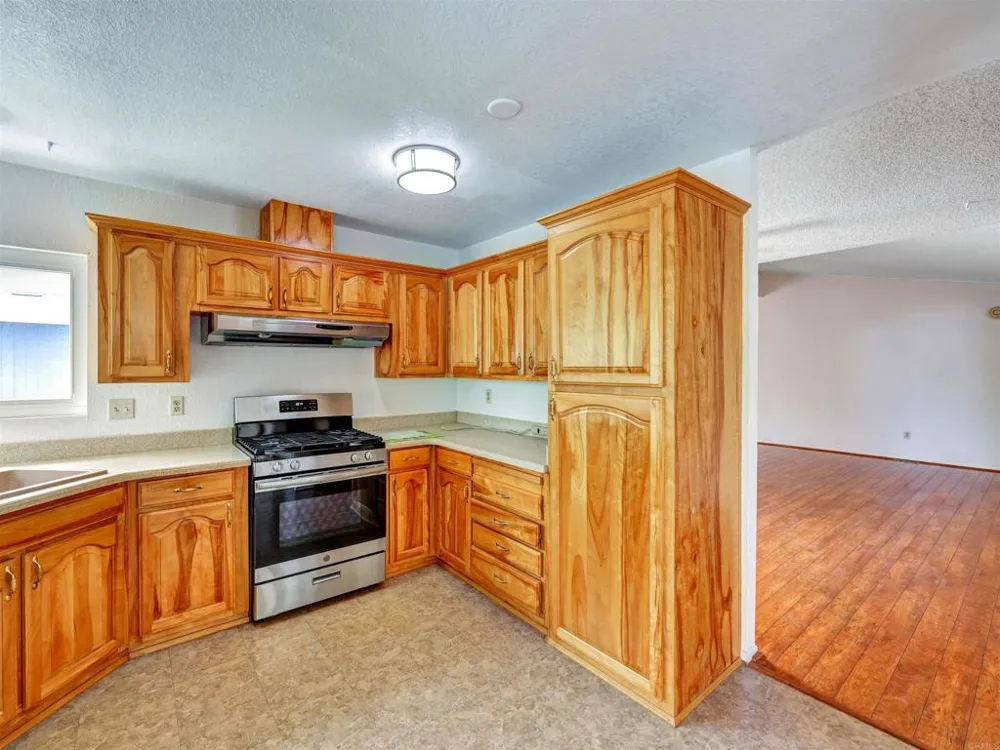 1164 Via Santa Paulo Vista, CA 92081