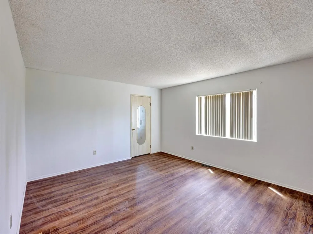 1164 Via Santa Paulo Vista, CA 92081