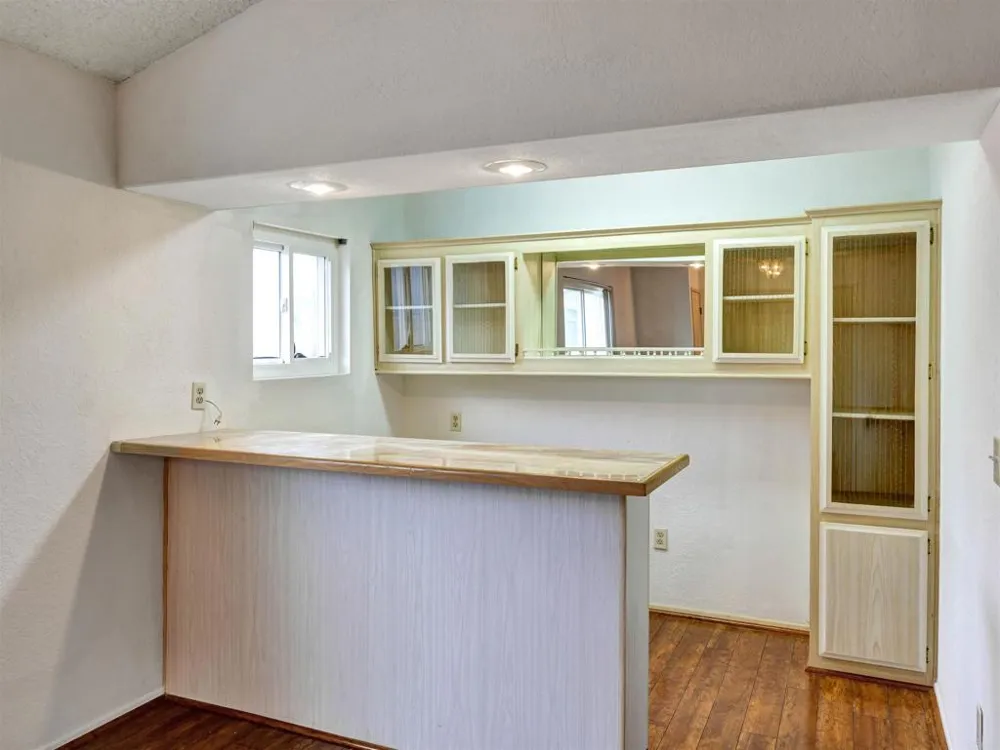 1164 Via Santa Paulo Vista, CA 92081