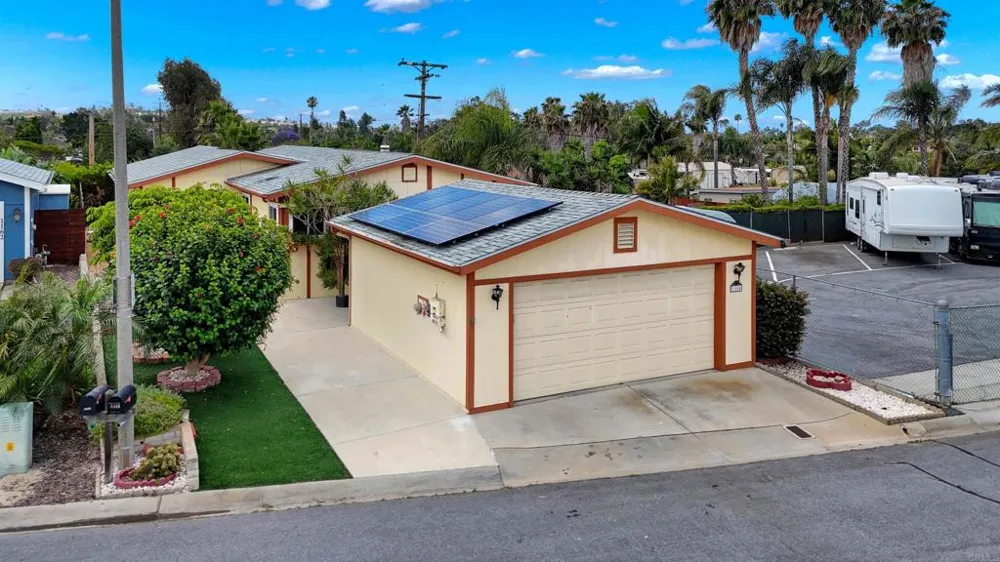 1164 Via Santa Paulo Vista, CA 92081
