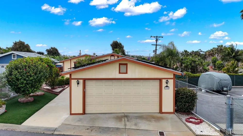 1164 Via Santa Paulo Vista, CA 92081
