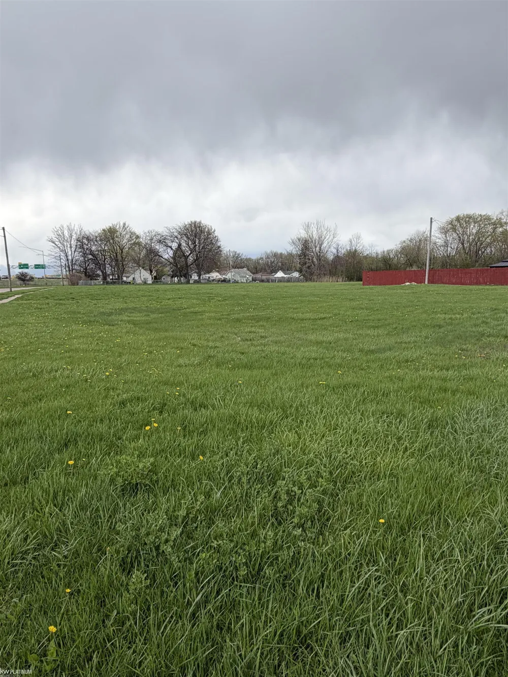 19861 Fenton Street Roseville City, MI 48066