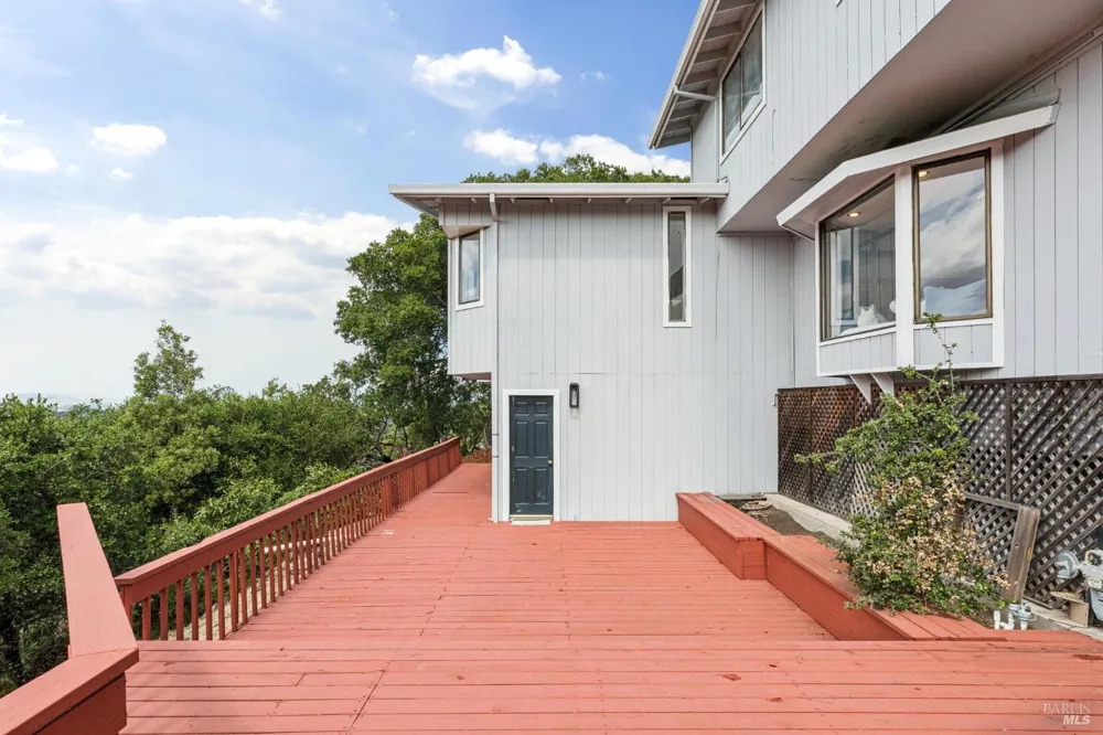 99 Glenside Way San Rafael, CA 94903