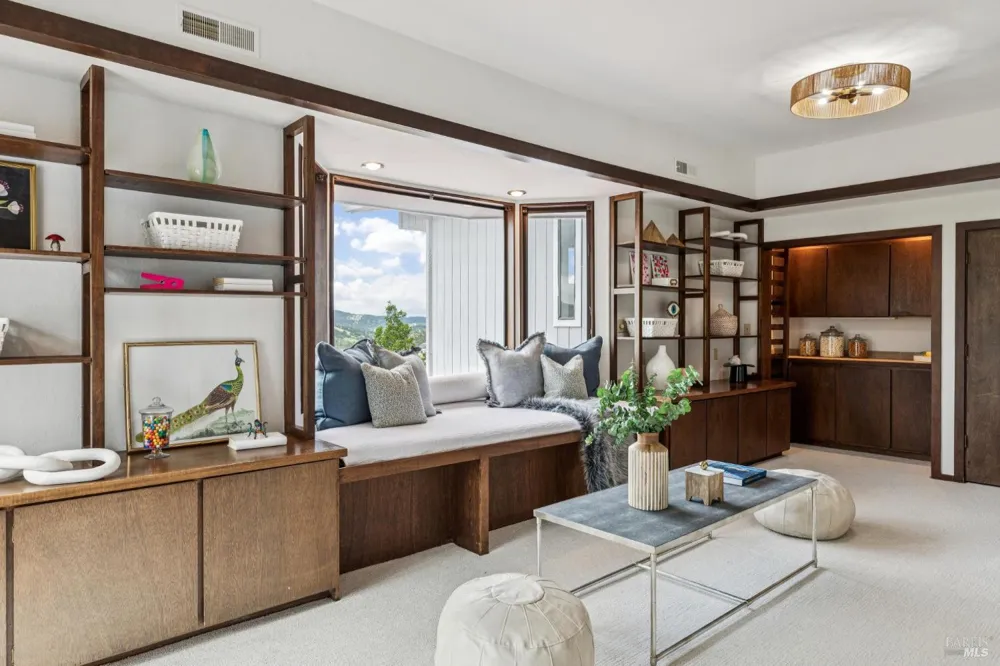 99 Glenside Way San Rafael, CA 94903