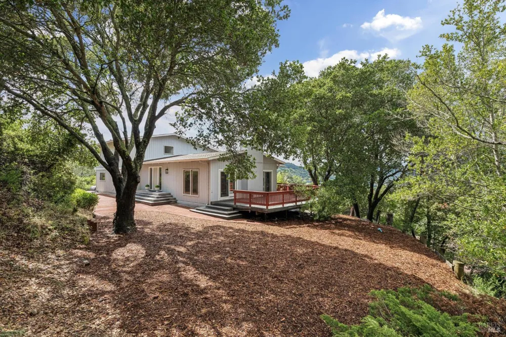 99 Glenside Way San Rafael, CA 94903