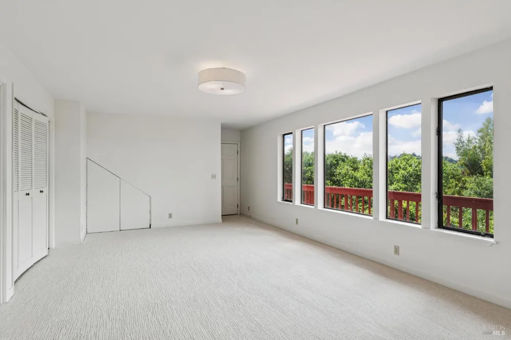 99 Glenside Way San Rafael, CA 94903