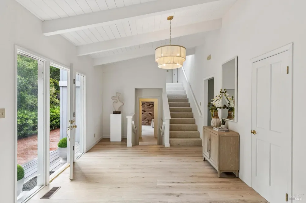 99 Glenside Way San Rafael, CA 94903