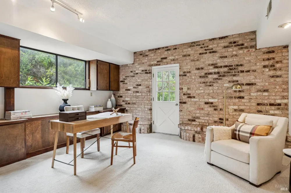 99 Glenside Way San Rafael, CA 94903
