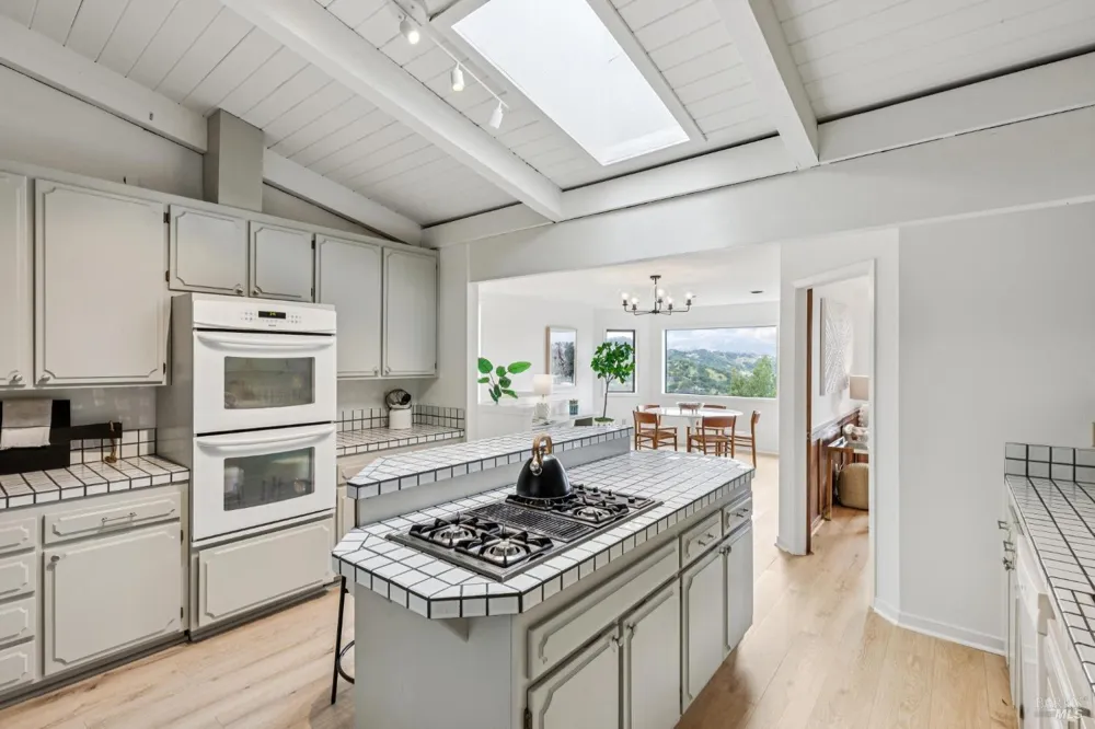 99 Glenside Way San Rafael, CA 94903