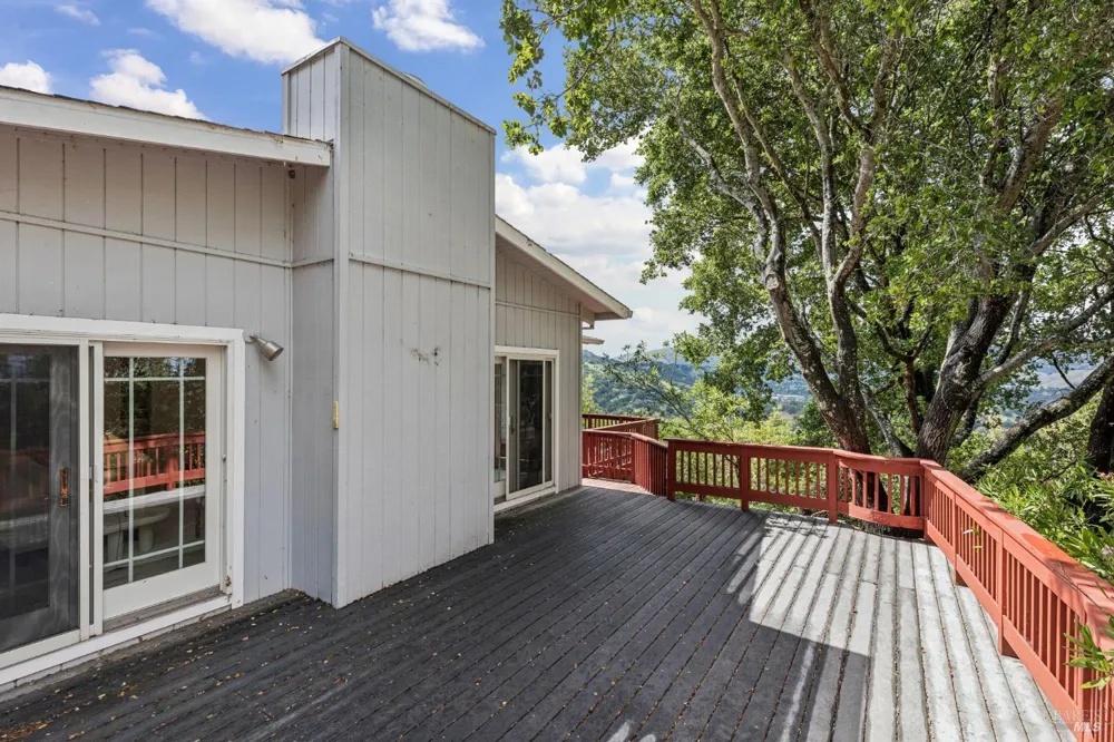 99 Glenside Way San Rafael, CA 94903