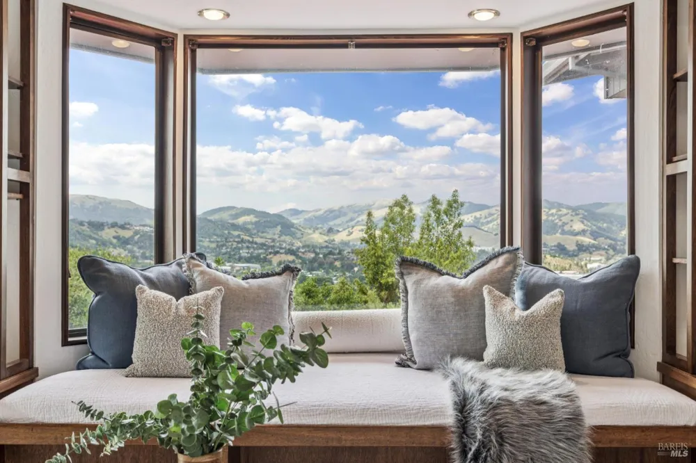 99 Glenside Way San Rafael, CA 94903