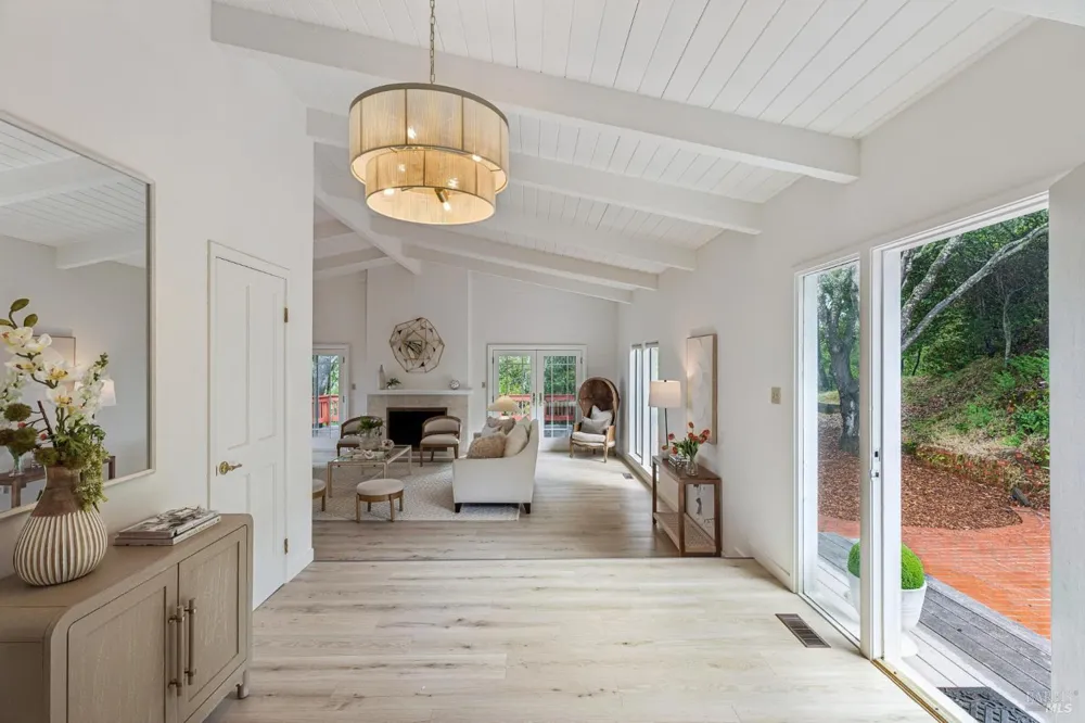99 Glenside Way San Rafael, CA 94903