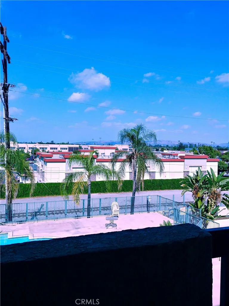 11410 Brookshire #316 Downey, CA 90241