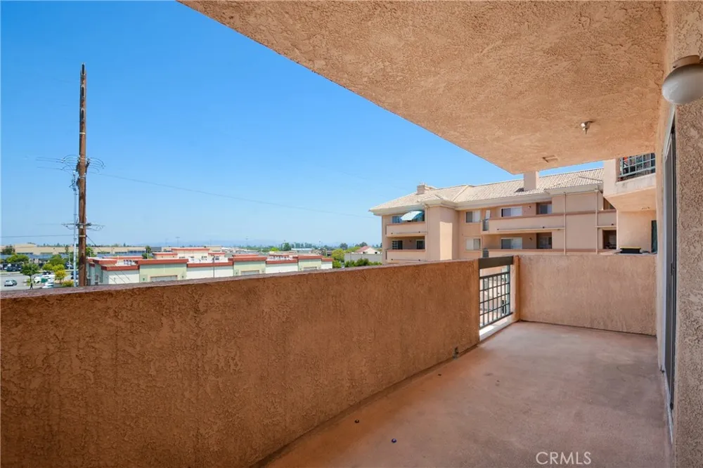 11410 Brookshire #316 Downey, CA 90241