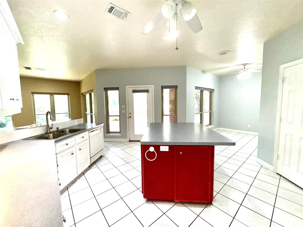 41 Bluebird Lane Trinity, TX 75862