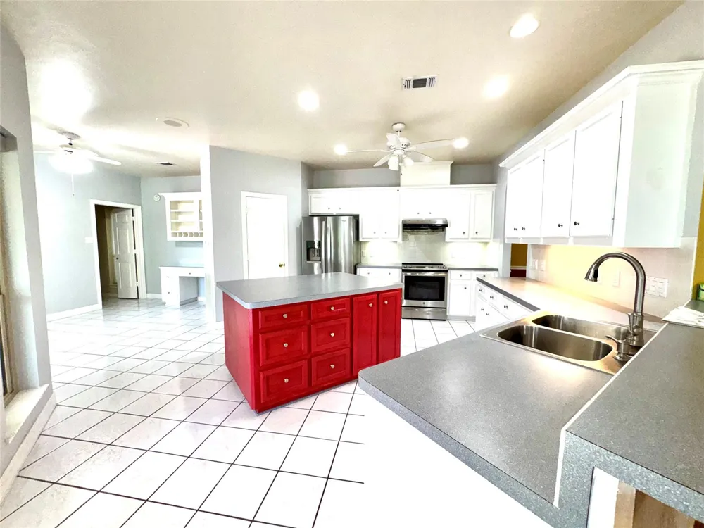 41 Bluebird Lane Trinity, TX 75862