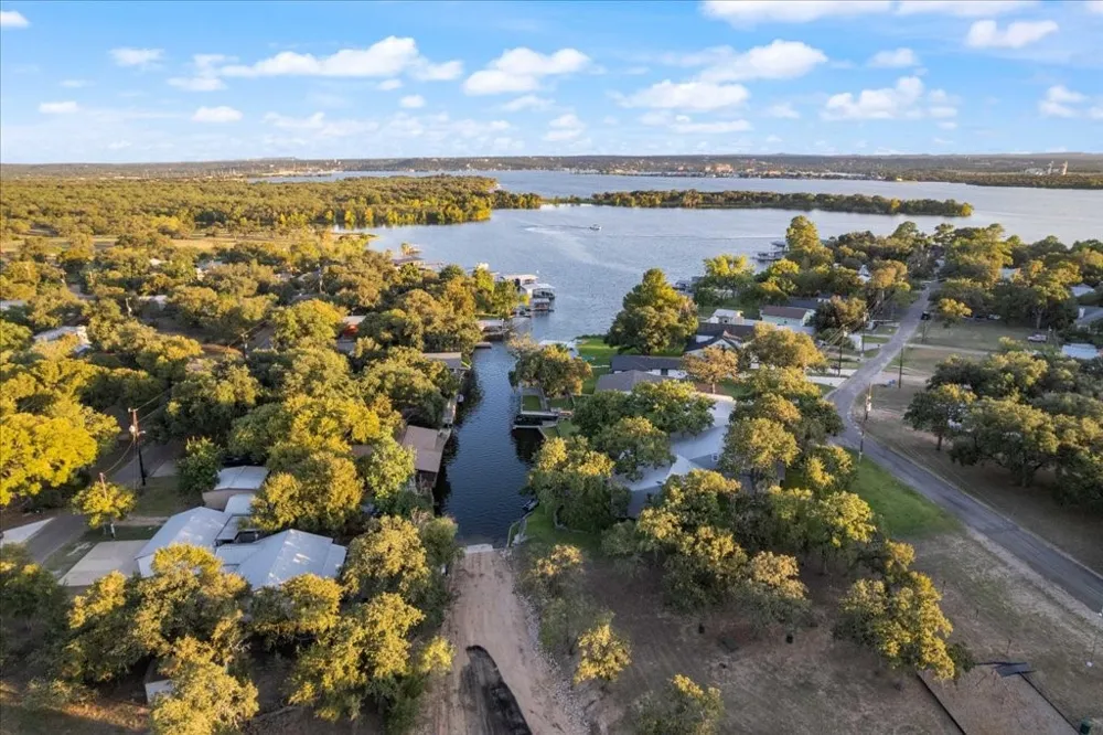 Valley East Lane Granite Shoals, TX 78654