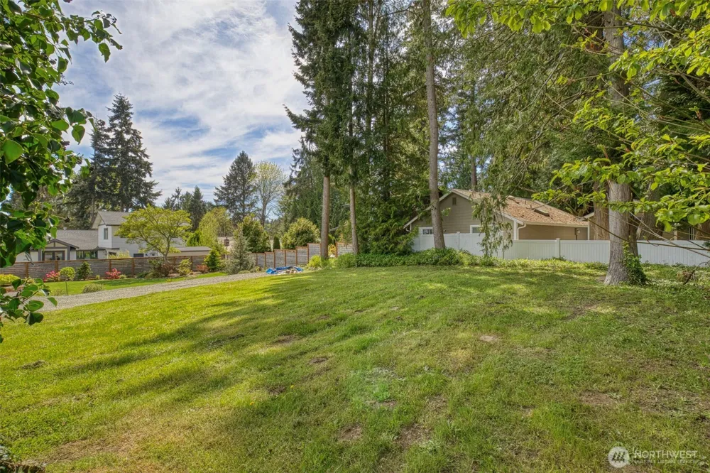 25933 Coveview Lane NE Kingston, WA 98346