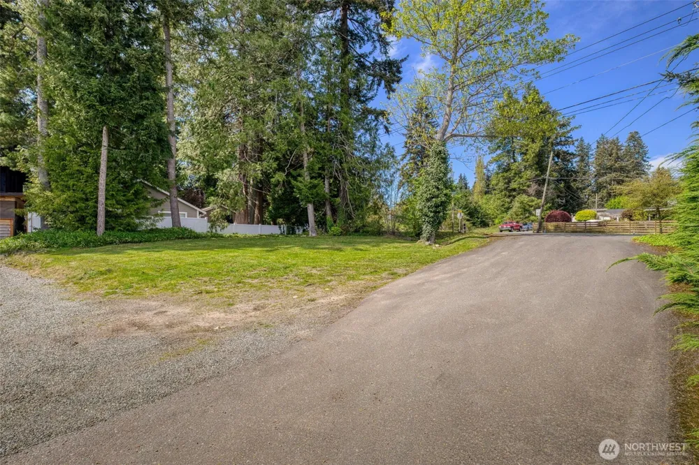 25933 Coveview Lane NE Kingston, WA 98346