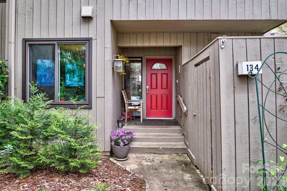 134 Pine Grove Circle Lake Wylie, SC 29710
