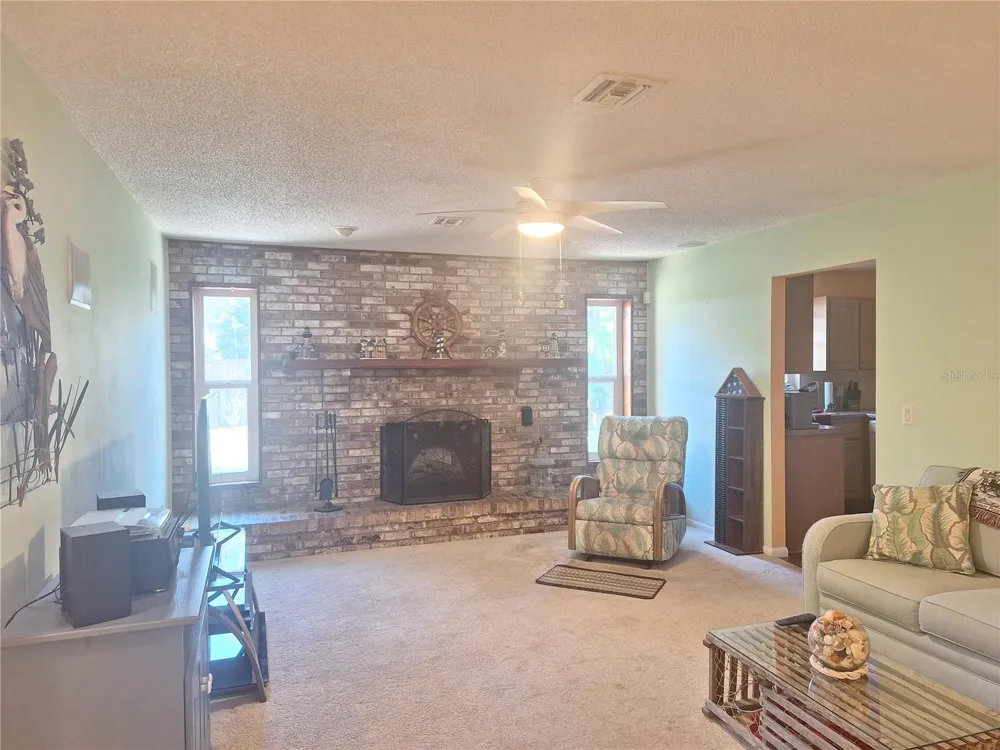 2707 PINE TREE DRIVE Edgewater, FL 32141