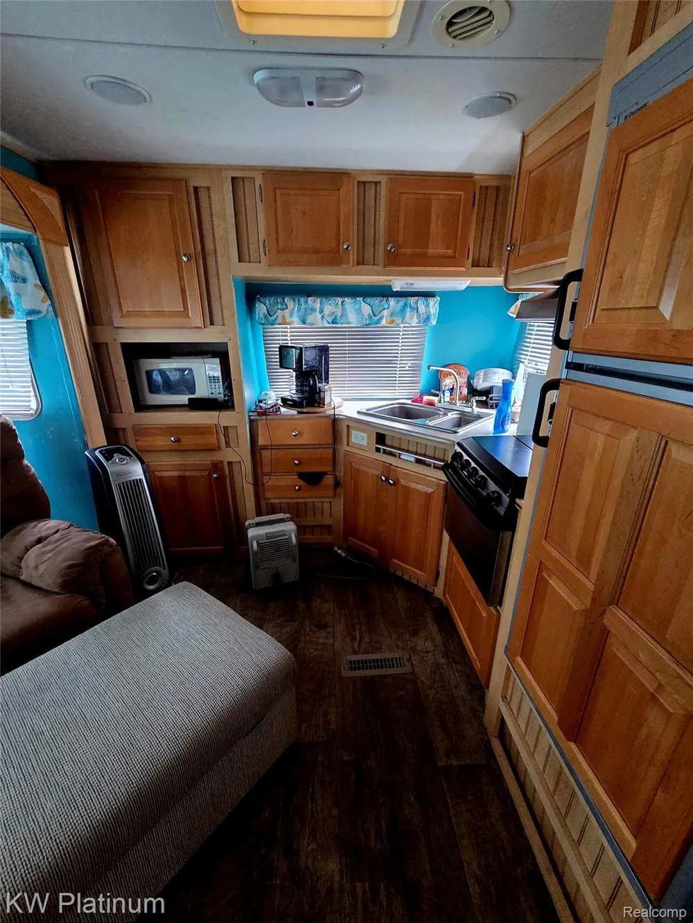 5236 Fredicksburg Ln, Lexington Village, MI 48450