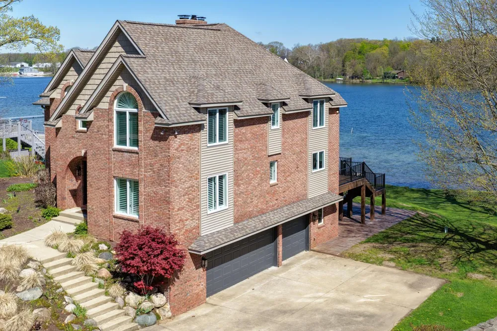 10436 Kings Point Drive Fabius Township, MI 49093