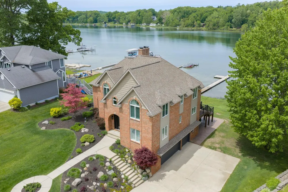 10436 Kings Point Drive Fabius Township, MI 49093