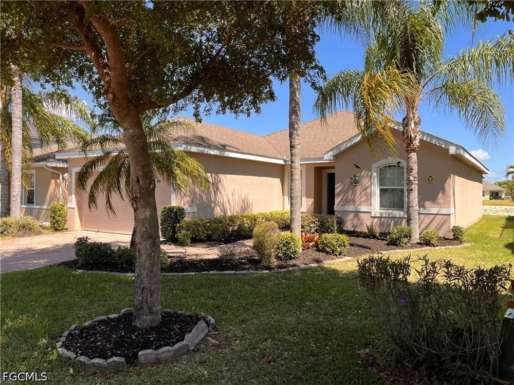 Canal Brook Lane Lehigh Acres, FL 33936