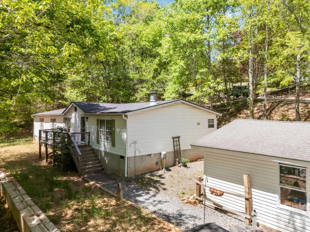 25 Weaver Lane Black Mountain, NC 28711