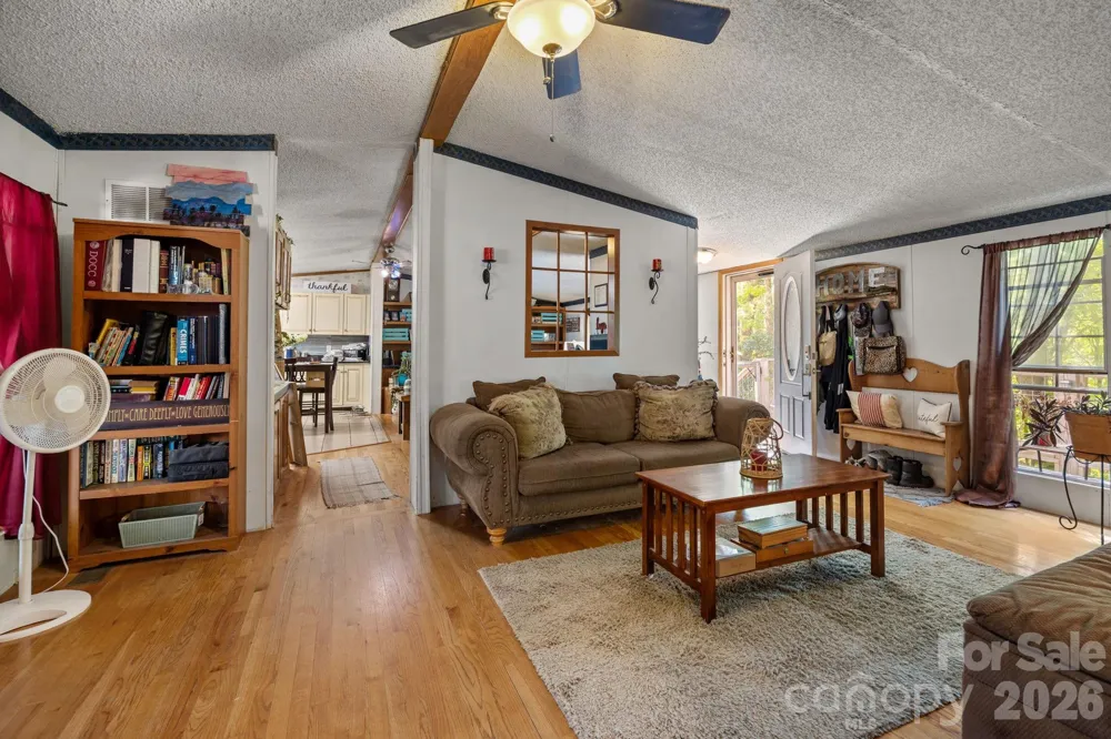 25 Weaver Lane Black Mountain, NC 28711