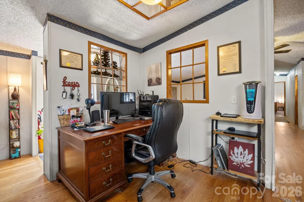 25 Weaver Lane Black Mountain, NC 28711