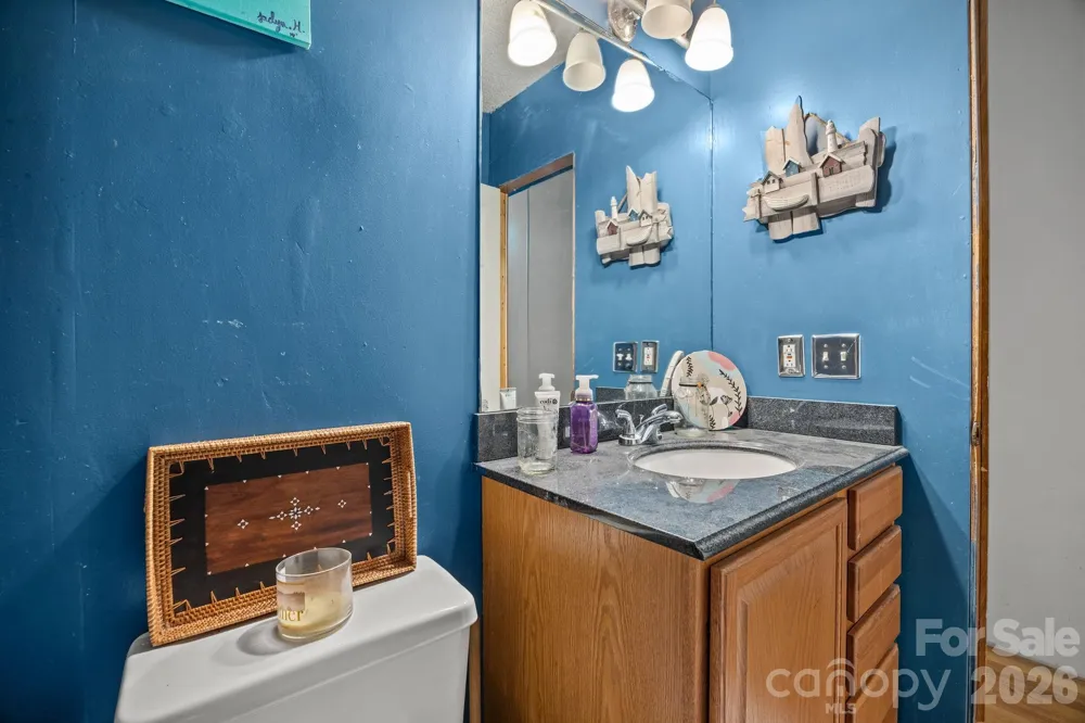25 Weaver Lane Black Mountain, NC 28711